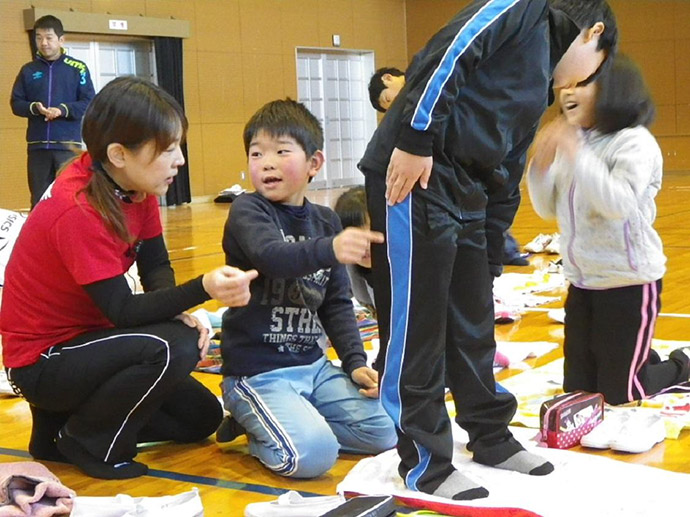 【姿勢工房ストレッチングオフィス】小学校で姿勢改善ストレッチ