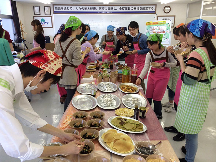 【株式会社スギヤマ薬品】管理栄養士と薬学部学生によるヘルシーレシピ作り&試食会☆