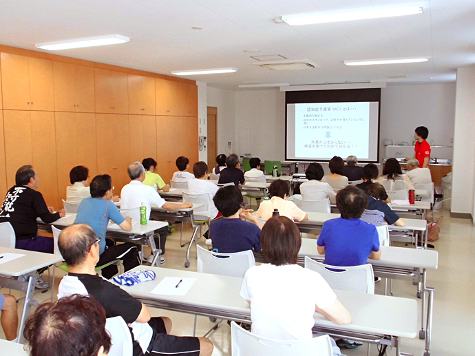 【株式会社 エムダブルエス日高】55歳以上限定のジムで運動×認知症の講習会開催!!