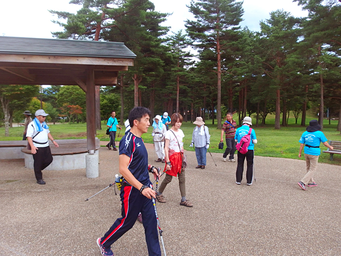 【長野県箕輪町】健康幸せツアー④ 元五輪選手による木陰のウォーキング教室&ブルーベリー収穫体験