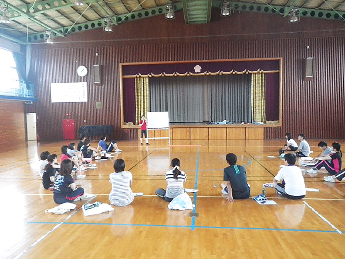 【姿勢工房ストレッチングオフィス】三重県の津市立新町小学校でストレッチ☆