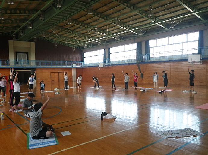 【姿勢工房ストレッチングオフィス】三重県の津市立新町小学校でストレッチ☆