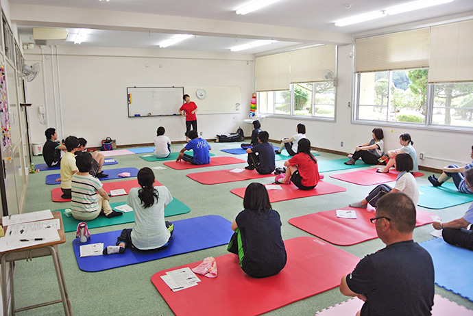 【姿勢工房ストレッチングオフィス】三重県立特別支援学校東紀州くろしお学園の教職員様向け 「腰痛予防教室」
