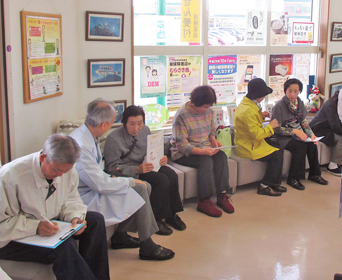 【有限会社　ｸﾛｰﾊﾞｰ薬局（わかば薬局）】健康フェア開催いたしました