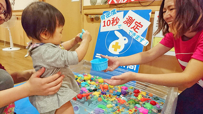 【株式会社　うさぎ薬局】（修善寺店）狩野ケアセンターの敬老会で骨密度測定を実施！！