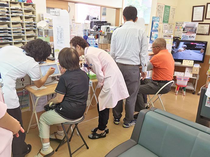 【株式会社ファーマみらい】本二薬局・マルサン薬品東薬局・コジマ薬局共同健康フェア実施