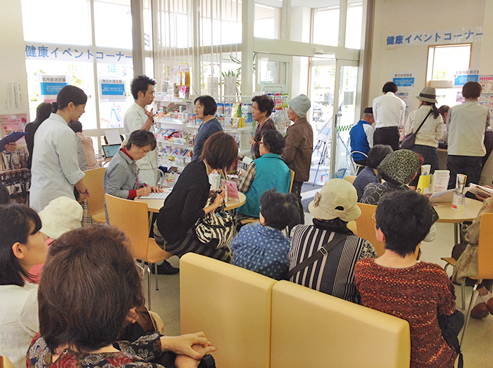 【株式会社ファーマみらい】(中央薬局新発田店、全快堂薬局新発田店)健康フェア開催