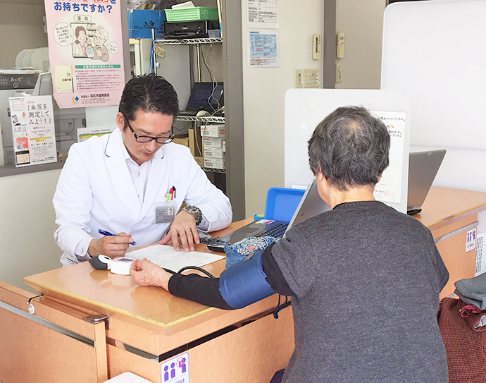 【株式会社メディカル・ウェルネス あんず調剤薬局】健康イベント『続・まずは…血圧を測定してみよう!』