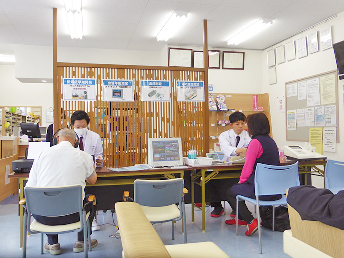 【チューリップ調剤株式会社】チューリップ新湊薬局「健康相談会」活動報告