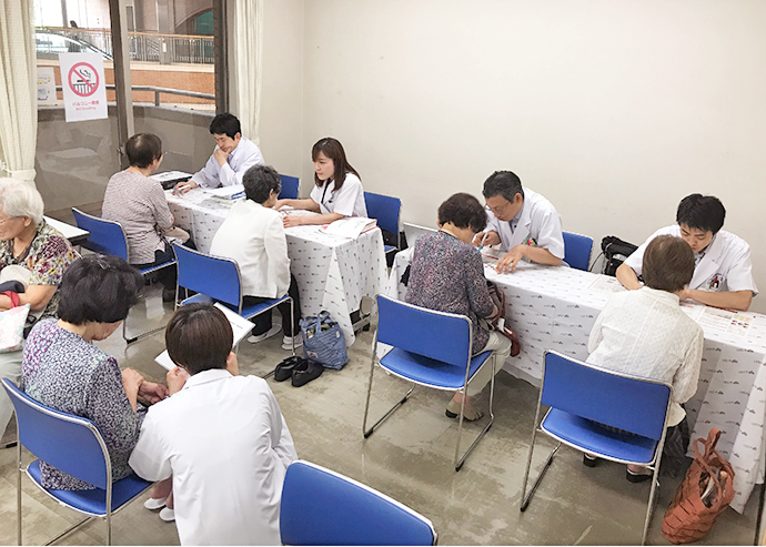 【株式会社アイセイ薬局】宝塚ソリオ店(他8薬局合同開催)健康チェック相談会を実施しました