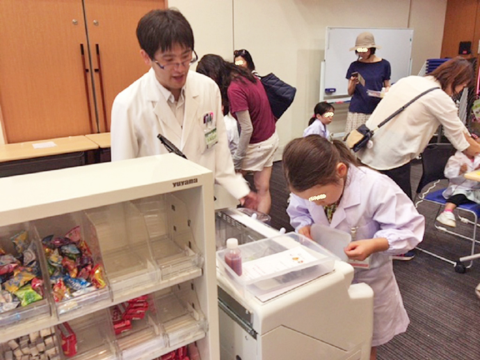 【クラフト株式会社】さくら薬局三鷹シティハイツ店にて市民講座『こども薬局体験』を開催致しました