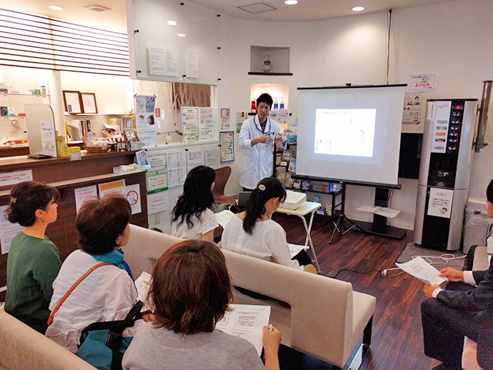 【ファーマライズホールディングス株式会社】定禅寺トラスト薬局で健康相談会を実施しました。