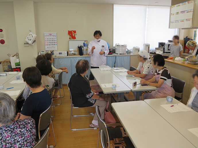 【一般社団法人 れいんぼう】港楽西地区「1日サロン」で健康相談活動