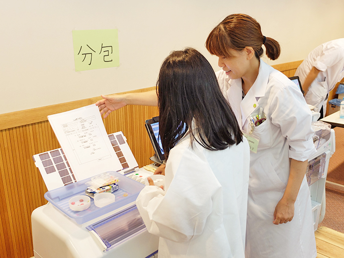 【スマイル調剤薬局グループ】 地域住民対象の『スマイル!元気!健康!フェア♪2017』を開催しました」