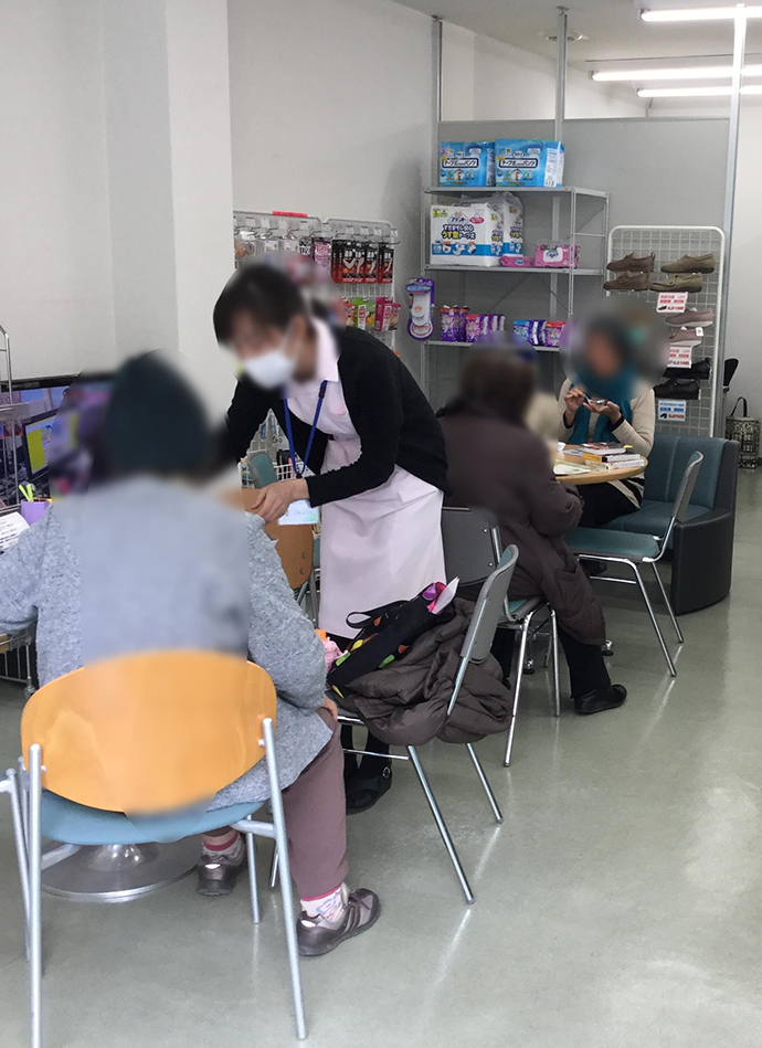 【みやこ薬局 株式会社】みやこ薬局薬大前店にて、レトルト食品試食会を開催いたしました。