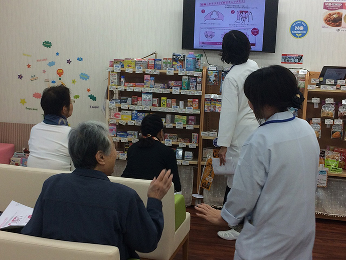 【関西薬局 住之江店】フレイルとフレイル予防に関する情報提供を行い、フレイルチェックを実践しました
