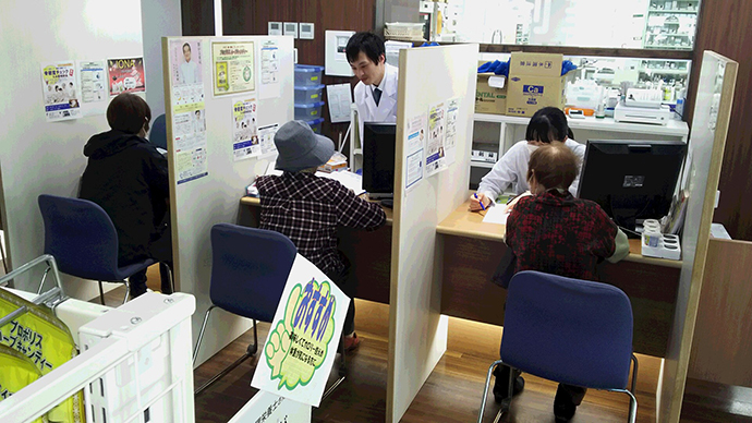 【ファーマライズホールディングス株式会社】白根センター薬局で健康相談会を実施しました。