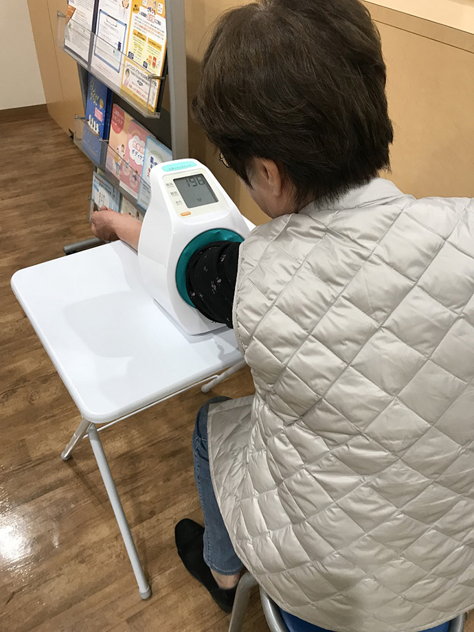 【ファーマライズホールディングス株式会社】ファーマライズ薬局南福島店で健康相談会を実施しました。