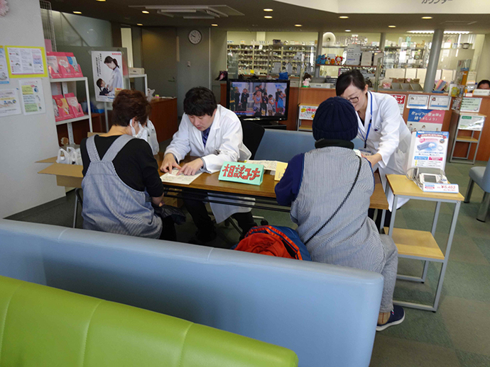 【ファーマライズホールディングス株式会社】ファーマライズ薬局名古屋店で健康イベントを実施しました。