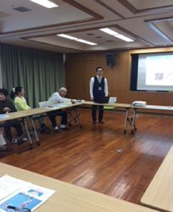 【株式会社アイセイ薬局】北山田店「ボランティア友の会」で講演して来ました