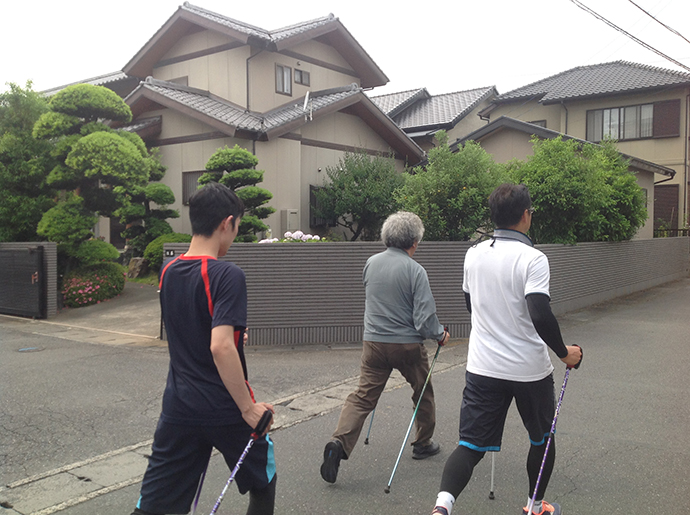 【株式会社 小島薬局】第2回 小島薬局筒井町店 健康相談会(テーマ:ポールウォーキング体験会)