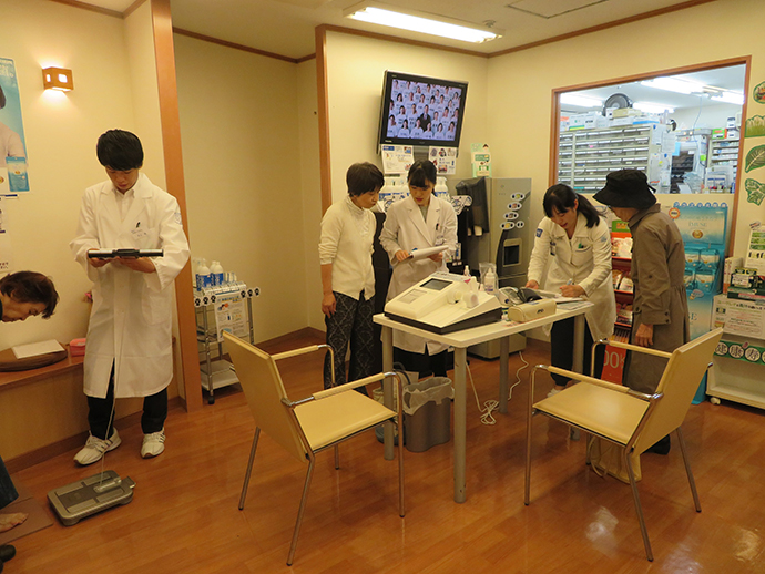 【クオール 株式会社】クオール薬局奥沢店 健康フェアの取組について