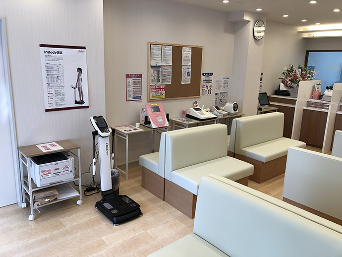 【サンハルク 株式会社】フラワー薬局保谷駅南口店 「健康フェア」を開催しました