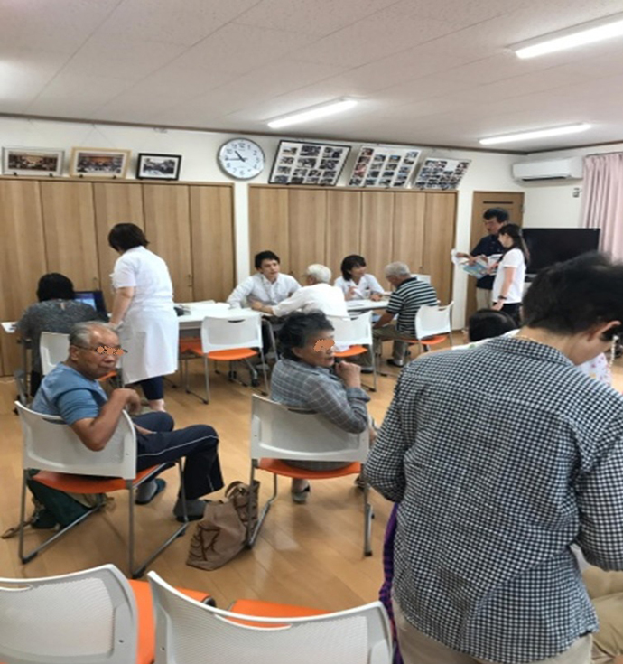 【株式会社アイセイ薬局】幸町店「百歳体操と健康チェック相談会」に参加しました。