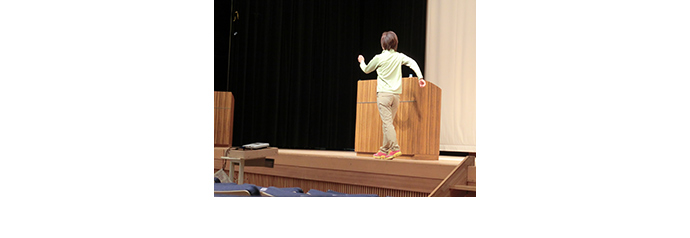 勅使川原様による講演